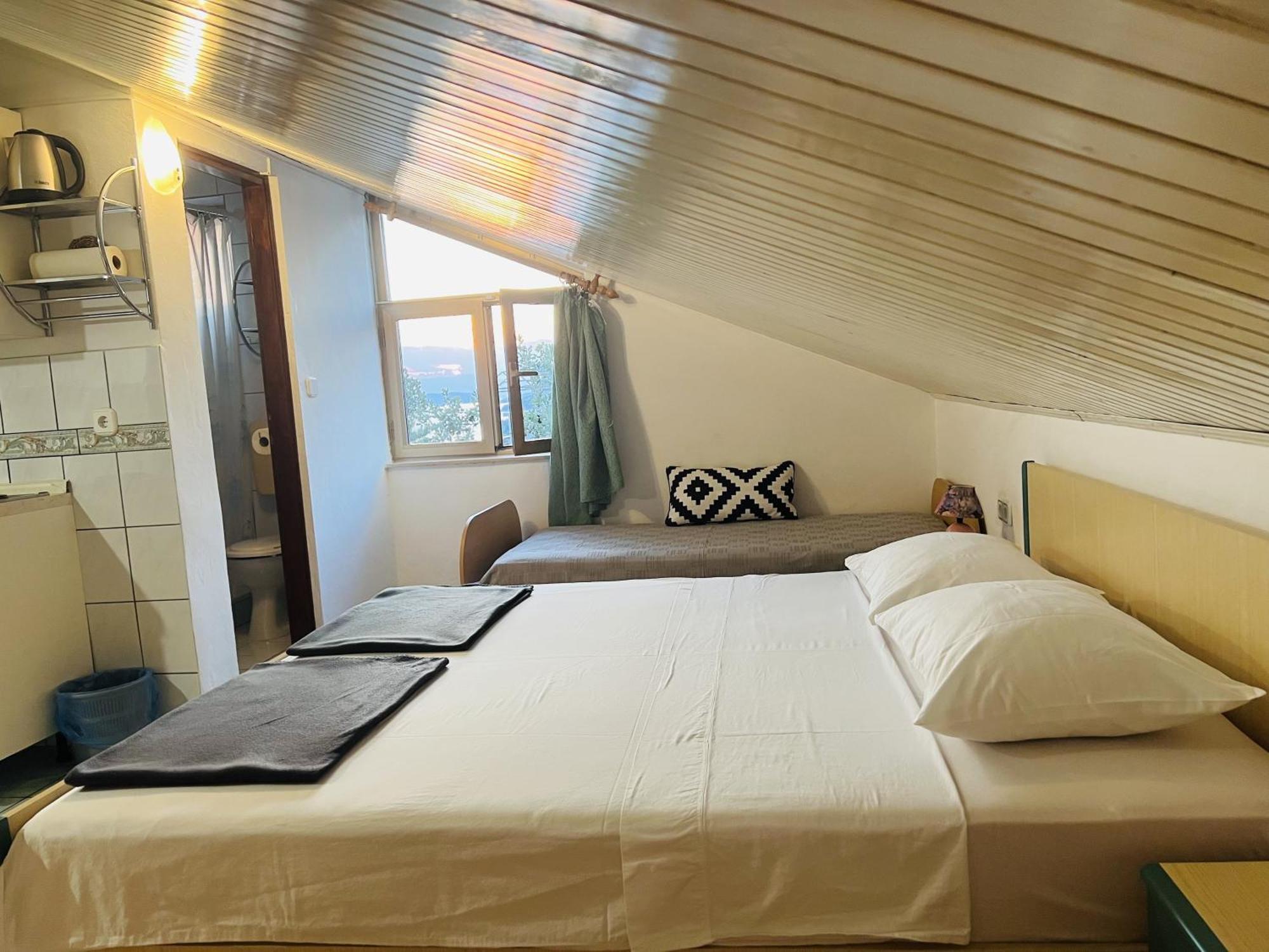 Apartments With Wifi Crikvenica - 5555 Room photo