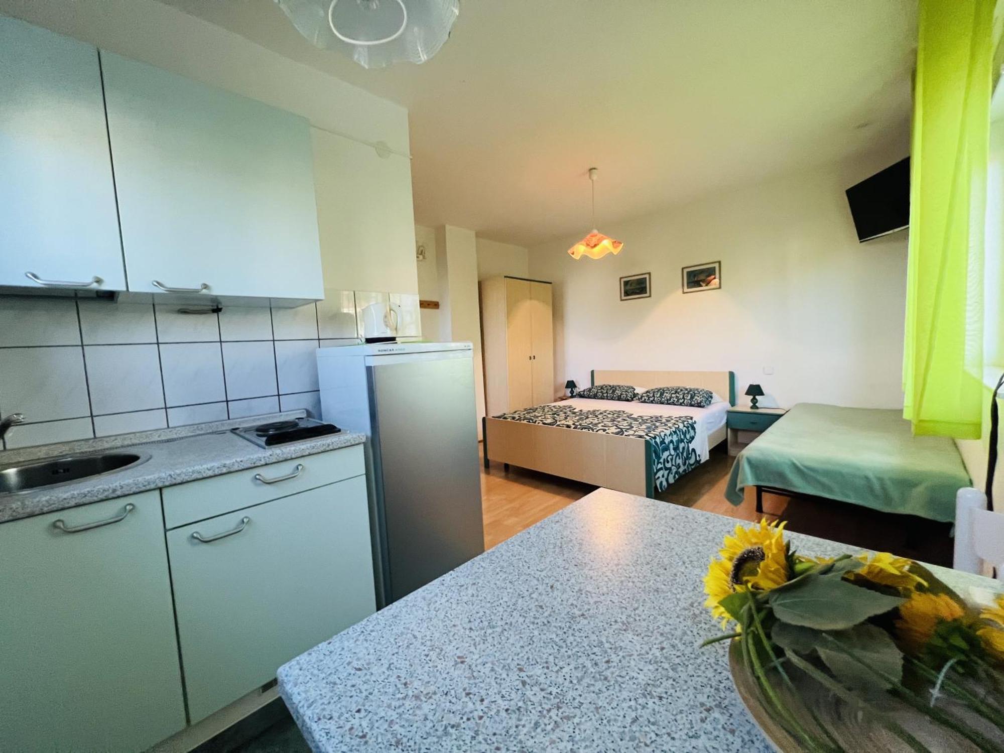 Apartments With Wifi Crikvenica - 5555 Room photo